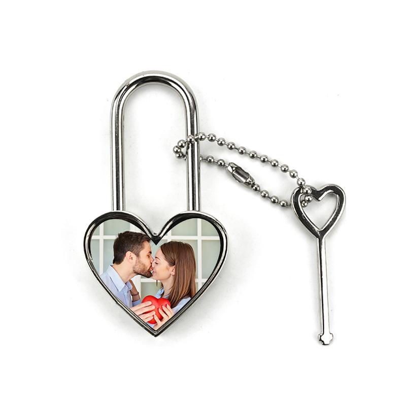 Heart-shaped metal photo lock with key, ideal for sublimation or laser engraving.